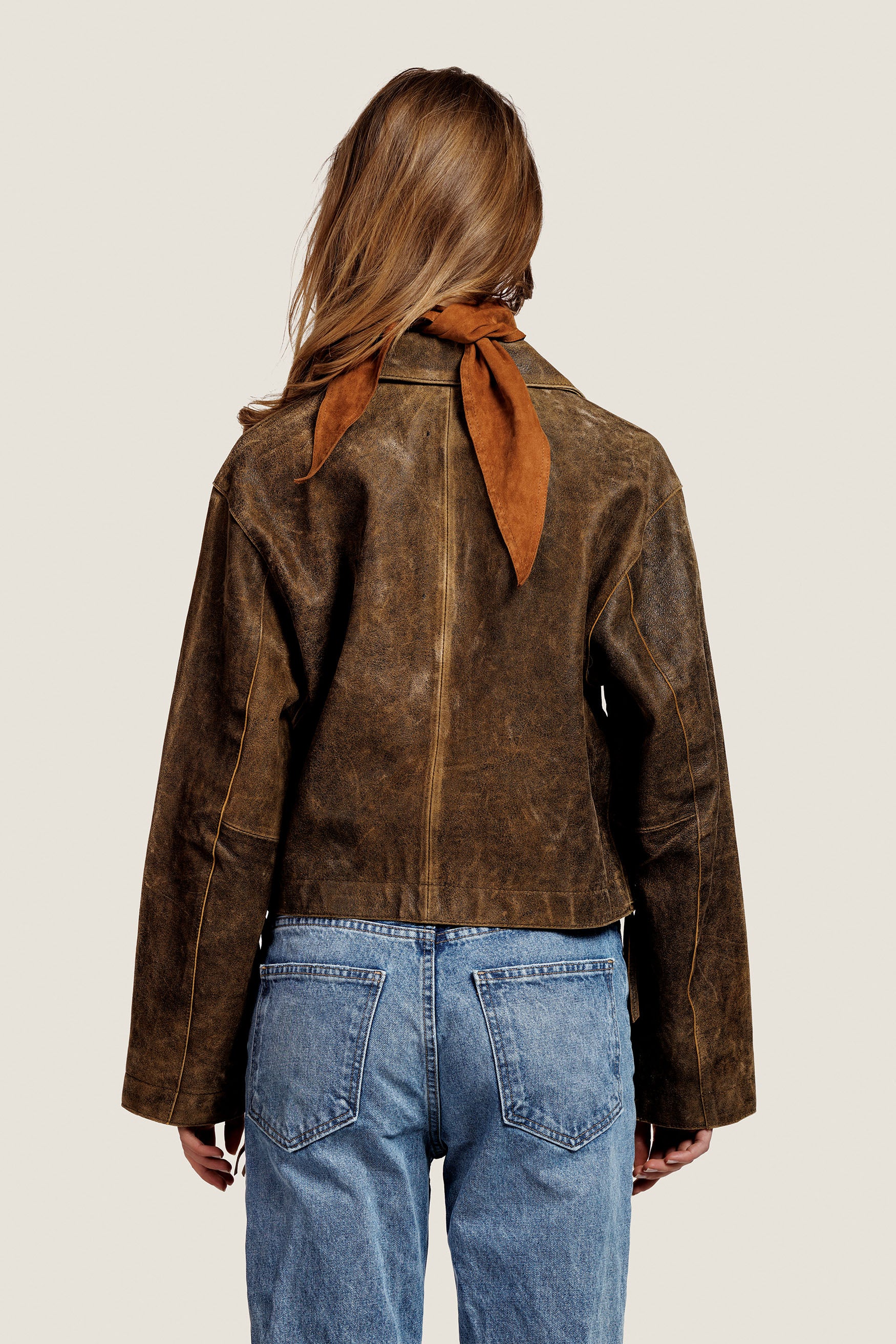 Lucy - Suede Scarf